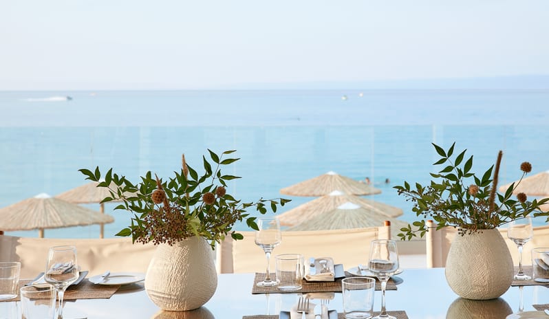 Topos Beach Bar & Restaurant